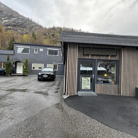 Den Vesle Sjarmoren As The Place In ! Free Parking On The Site ! 公寓