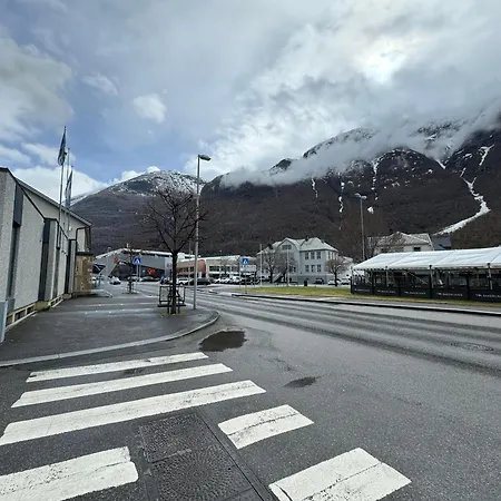 Den Vesle Sjarmoren As The Place In ! Free Parking On The Site ! 公寓
